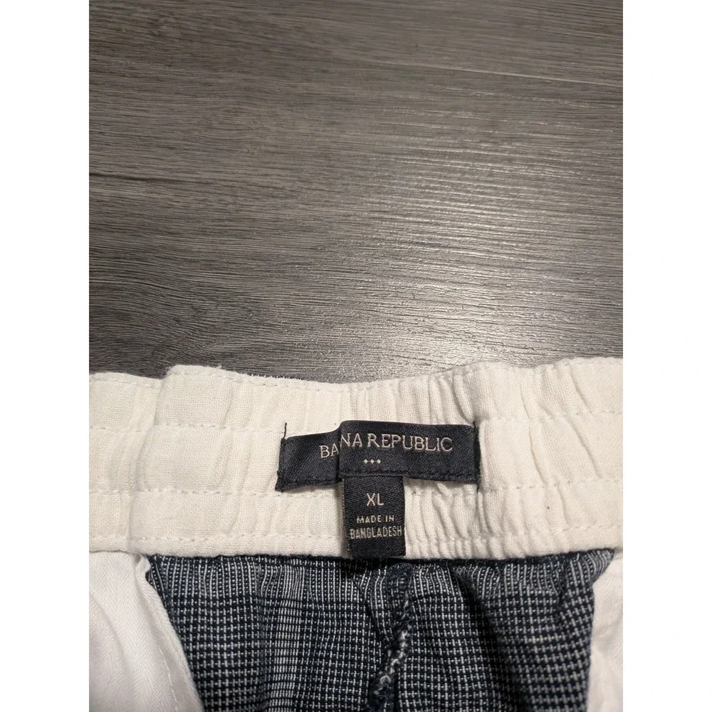 NWT Banana Republic Men's Dark Gray Window Pane Plaid‎ Deck Short Size XL 40x8